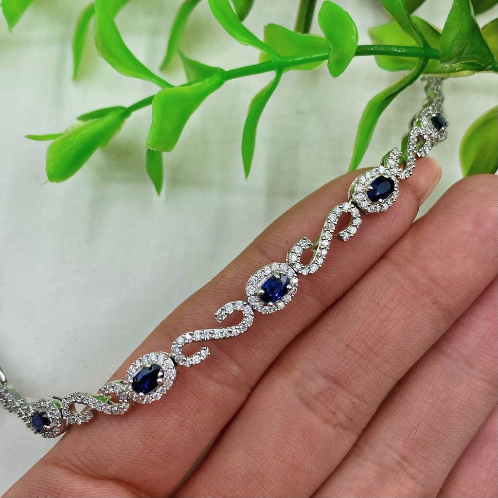 14kt White Gold Diamond And Sapphire Necklace With 3.00ct 