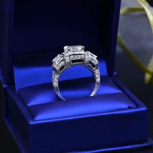 18k White Gold Engagement Ring features with 5.02ct TDW RN-91500, side
