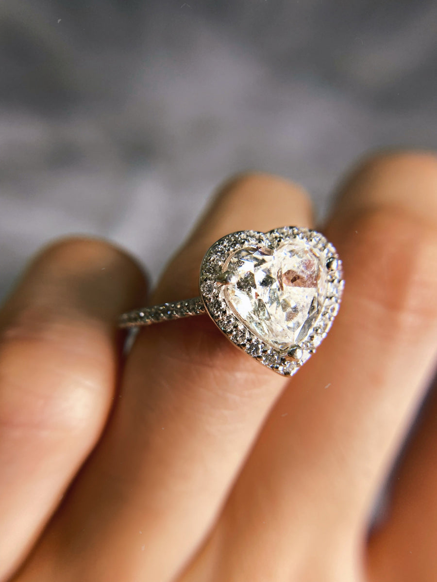 14k White Gold Heart Shaped Engagement Ring