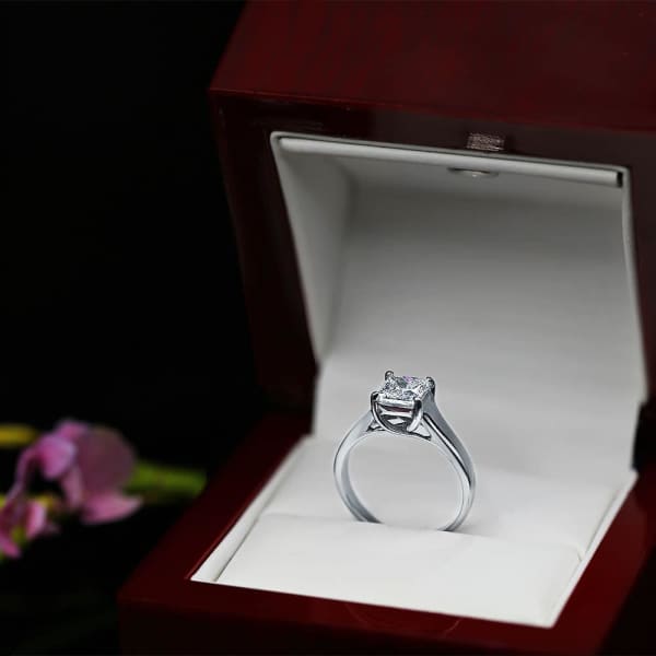 White Gold Engagement Ring with Solitaire 1.10ct Princess Cut Diamond RN-12750, Ring in packing