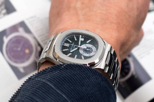 Patek Philippe Nautilus: A Comprehensive Review of the Iconic Luxury Watch