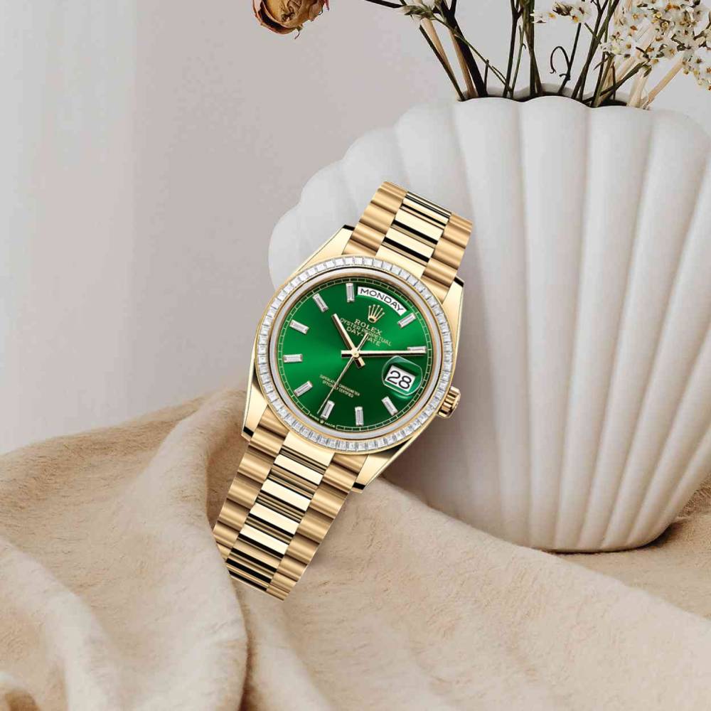 2024 Release Rolex Day-Date 36 mm | 18k yellow gold President bracelet | Bright green dial Diamond bezel | Men's Watch 128398TBR