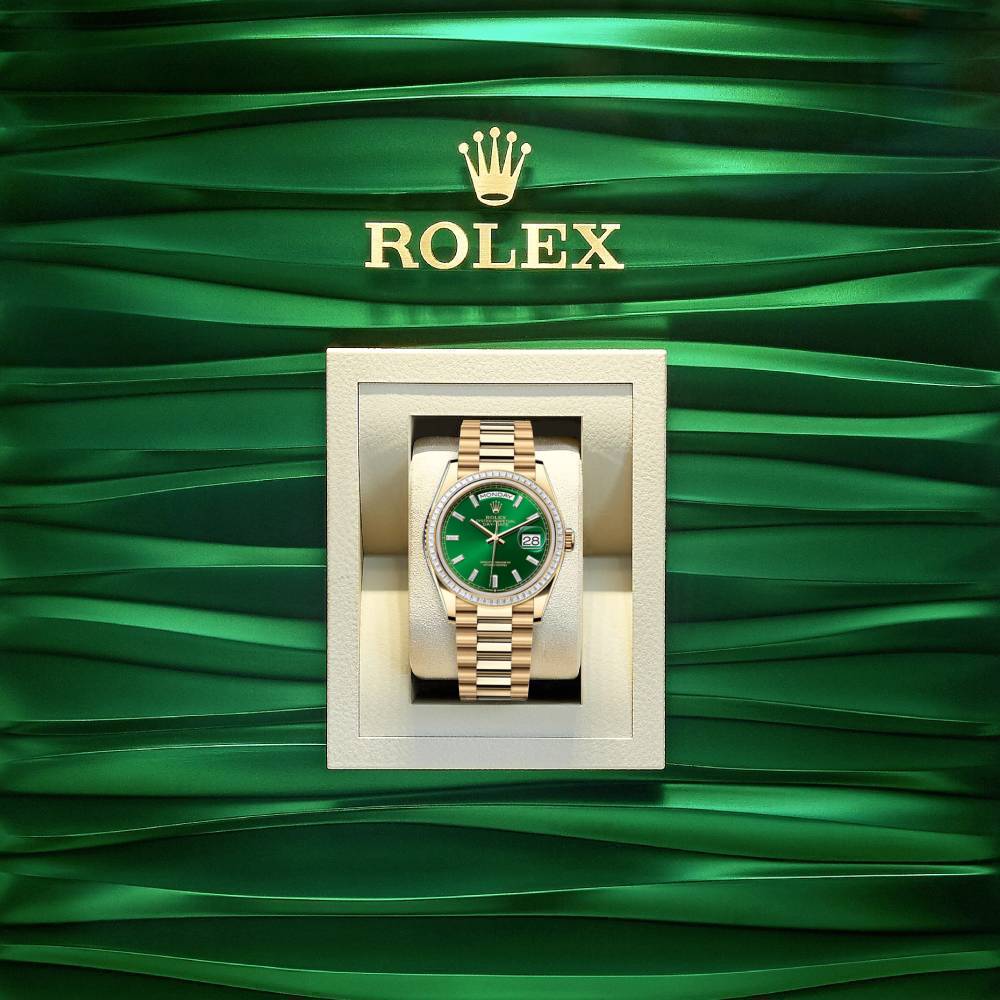 2024 Release Rolex Day-Date 36 mm | 18k yellow gold President bracelet | Bright green dial Diamond bezel | Men's Watch 128398TBR