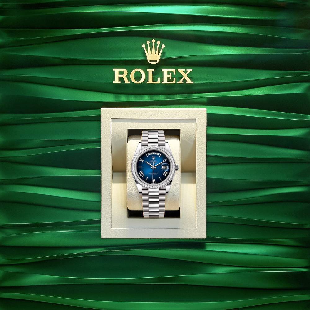 2024 Release Rolex Day-Date 40 mm | 18k white gold President bracelet | Blue ombré dial Diamond bezel | Men's Watch 228349RBR