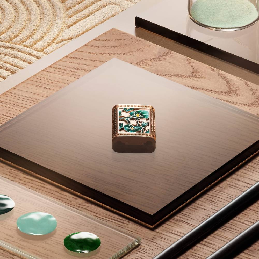 2025 Model Jaeger-LeCoultre Reverso One Precious Flowers 40mm - Ref: Q3292434 White Mother-of-Pearl Dial in 18k Rose Gold Case, Green Leather