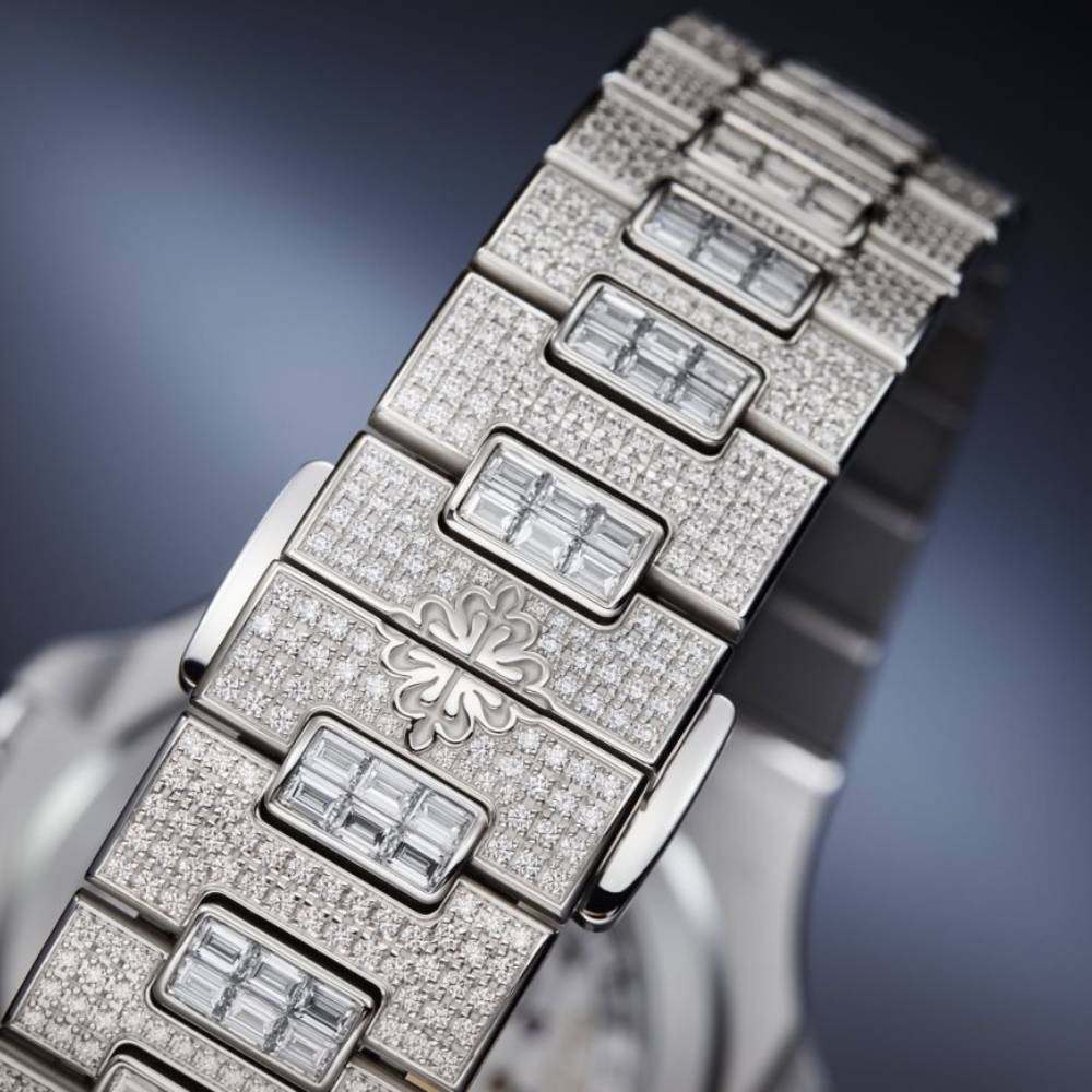 2025 Model Patek Philippe Nautilus 41 mm Watch - Ref: 5811/1460G-001 - Pave Diamond Dial in 18K White Gold Bracelet