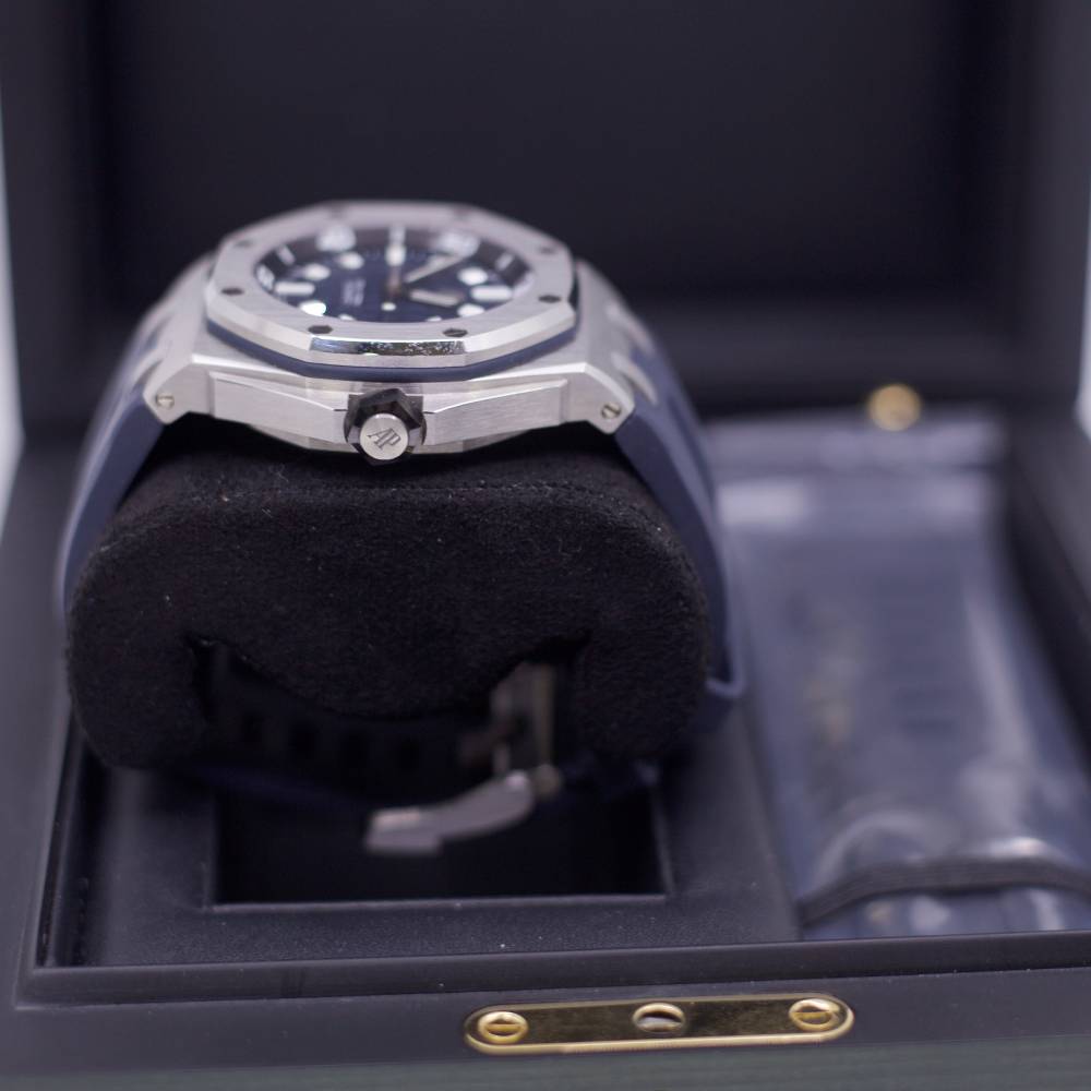 Audemars Piguet Royal Oak Offshore 42 mm | Blue rubber strap | Blue Dial | Mens Watch, Ref. 15720ST.OO.A027CA.01