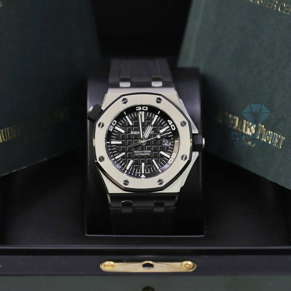 Audemars Piguet Royal Oak Offshore Diver 42 mm, Black rubber strap, Black Dial, Mens Watch, Ref. 15710ST.OO.A002CA.01