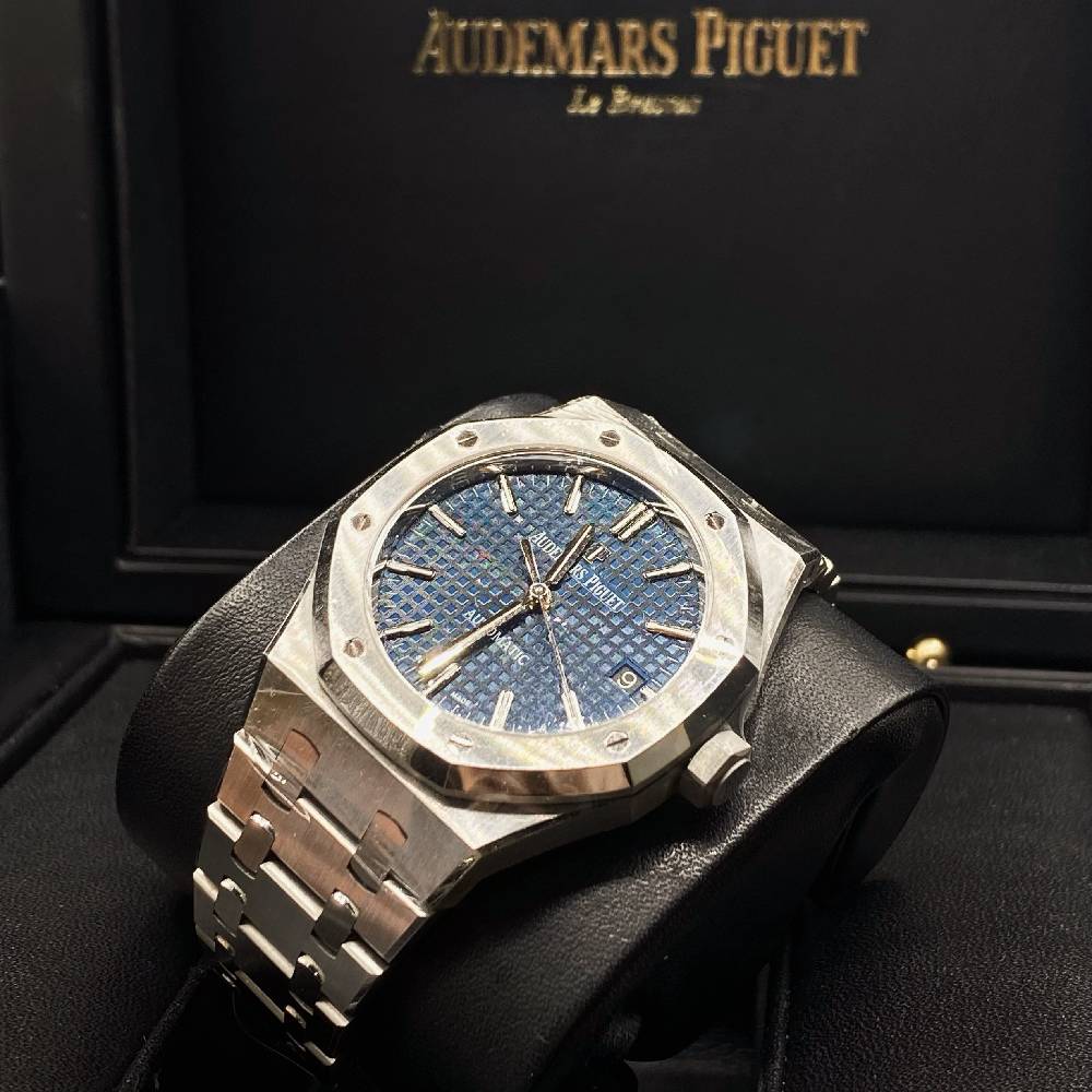 Audemars Piguet Royal Oak 37 mm | Stainless steel Bracelet | Blue Dial | Ladies Watch Ref. 15450ST.OO.1256ST.03