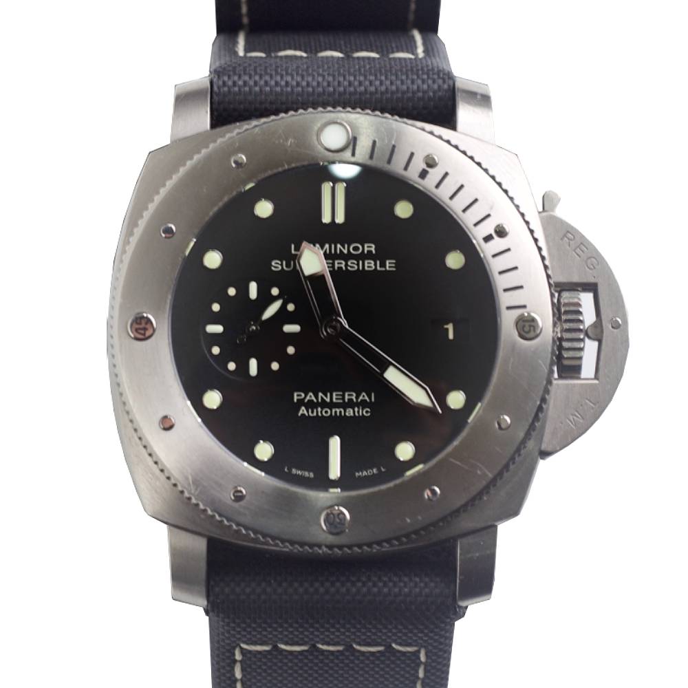 Panerai Luminor Submersible 47 mm - Ref: PAM00305 Black Dial, Titanium Case Black Rubber Bracelet Watch