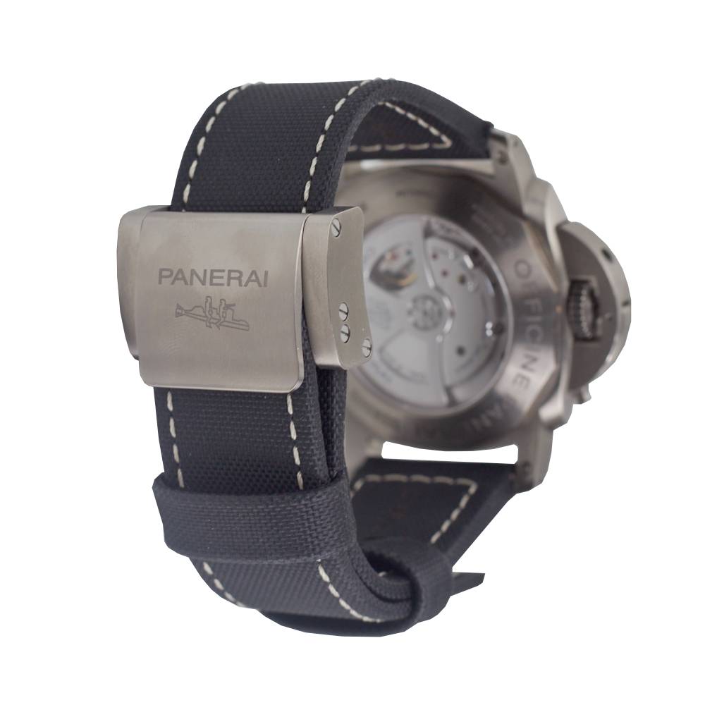 Panerai Luminor Submersible 47 mm - Ref: PAM00305 Black Dial, Titanium Case Black Rubber Bracelet Watch