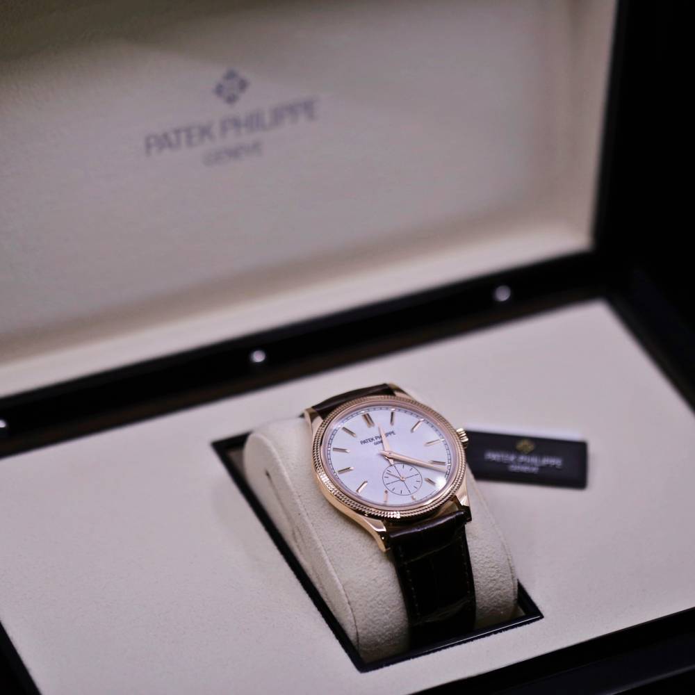 Patek Philippe Calatrava 39mm Watch - Ref: 6119R-001 - Silver Dial & Guilloche Bezel in 18K Rose Gold Shiny Chocolate Brown Alligator Strap