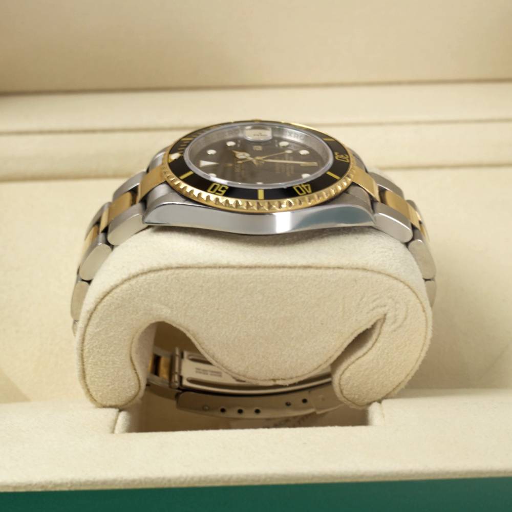 Rolex Submariner Date 40mm - Ref: 16613 - Black Dial, Two Tone Stainless Steel & 18K Yellow Gold Oyster Bracelet Watch