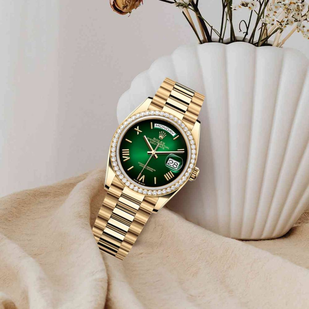 2024 Release Rolex Day-Date 36 mm | 18k yellow gold President bracelet | Bright green dial Fluted bezel | Men's Watch 128238