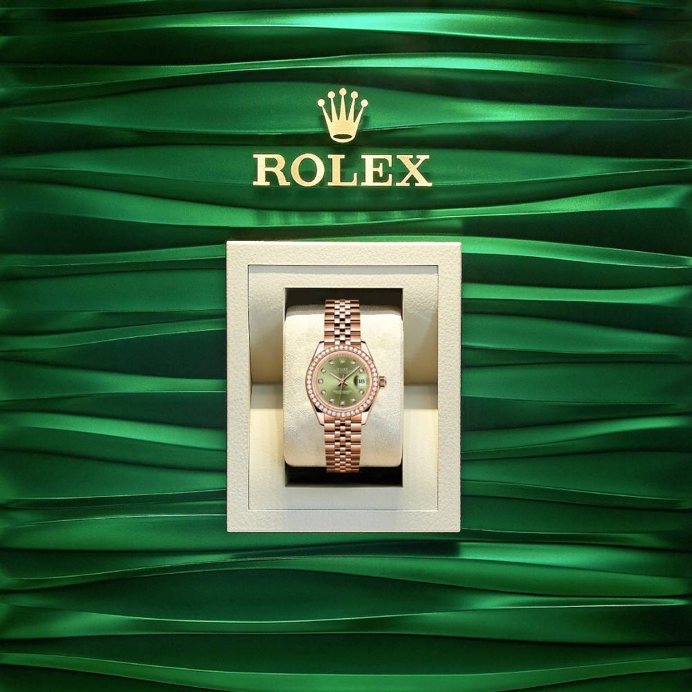 Rolex Lady-Datejust 28mm - Ref: 279135RBR ogdj - Green Diamond Dial & Diamond Bezel, 18K Rose Gold Jubilee Bracelet Women's Watch