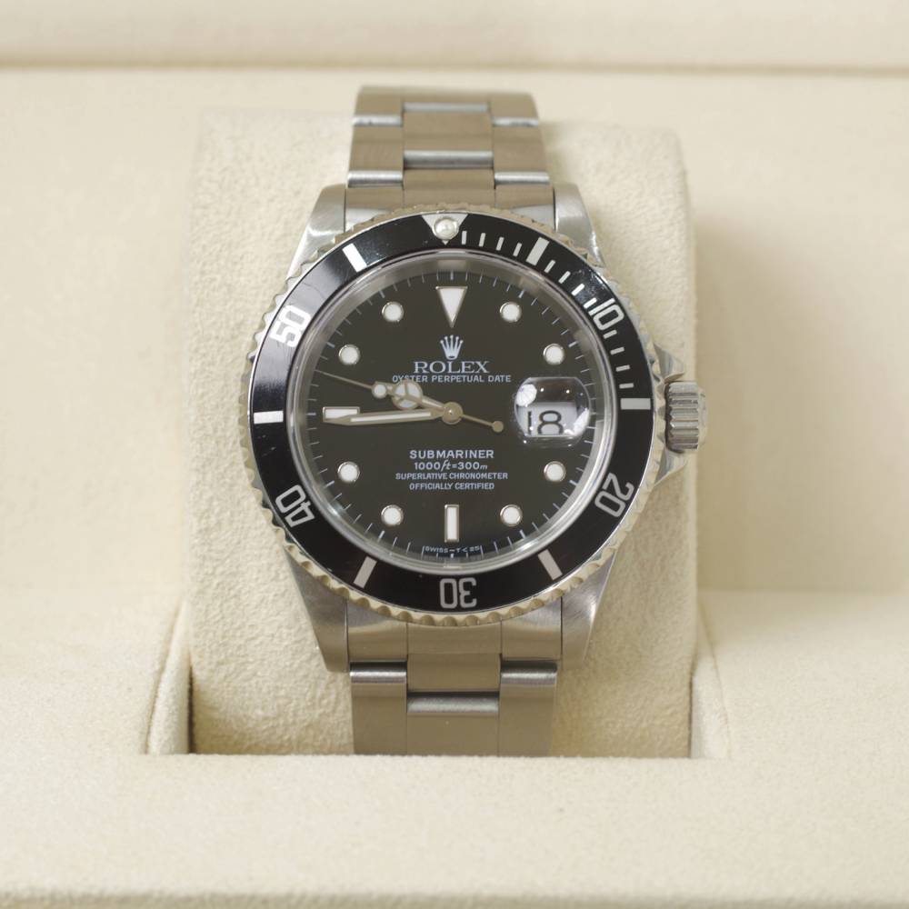 Rolex Submariner Date 40mm - Ref: 16610 - Black Dial, Stainless Steel Oyster Bracelet Watch