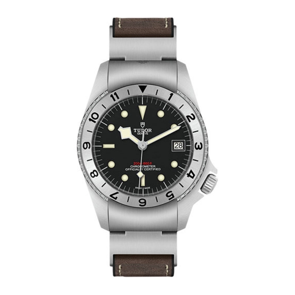 Tudor Black Bay P01 42mm | leatherrubber strap | black domed Dial | Men's Watch ref. M70150-0001