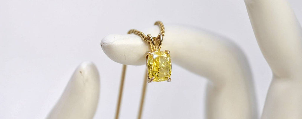 Using jewelry as collateral for a fast loan in New York City