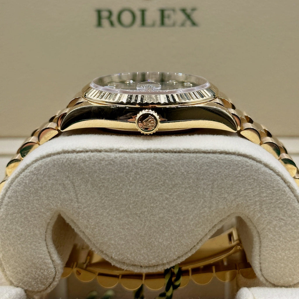 Rolex Day Date 36mm - Ref: 128238-0069 - Green Ombre Diamond Dial, 18K Yellow Gold President Bracelet Watch