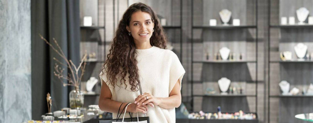 Selling jewelry like diamonds and gold for instant cash.