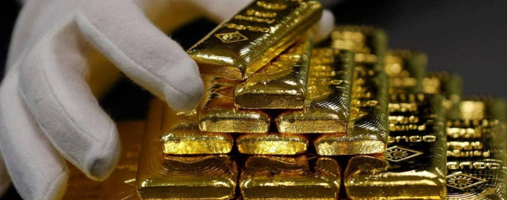 Selling gold, jewelry, diamonds, and watches for instant payment.