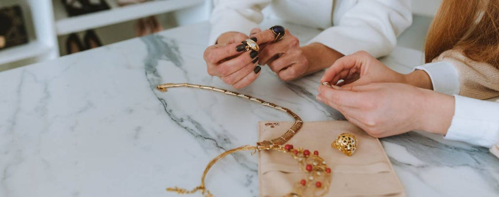 How to understand the market value of gold, jewelry, diamonds, and watches.