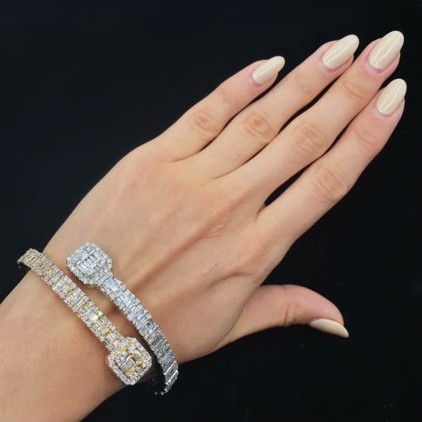 14k Two Tone Diamond Bracelet features 9.56ct of TDW - 