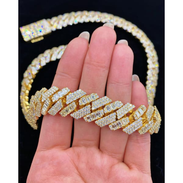 14kt Yellow Gold Cuban Link Chain With 65.10ct Diamonds 