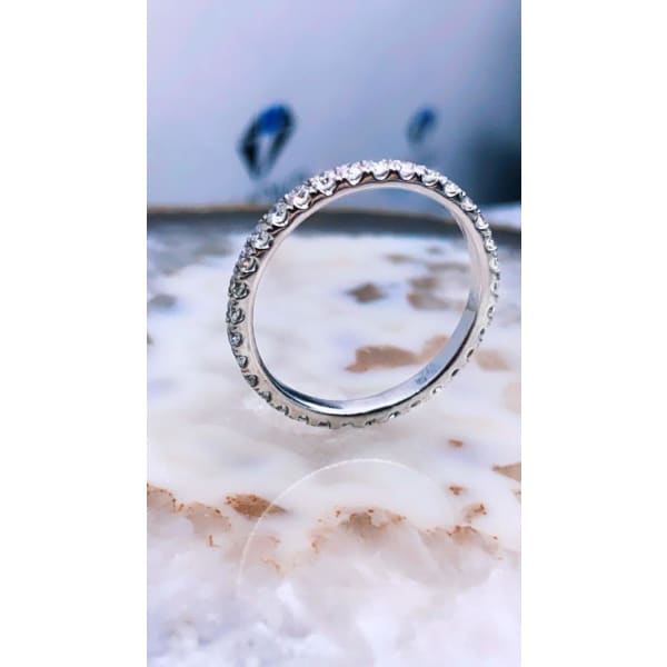 18k White Gold Ring, Eternity Band, 0.80 ct. Diamonds, Profile