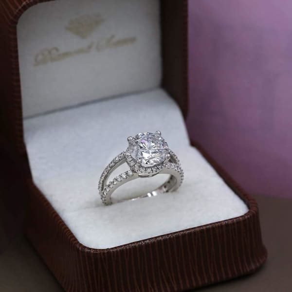 Amazing 18k White Gold Engagement Ring w/ 5.32ct. Diamonds, Full face 
