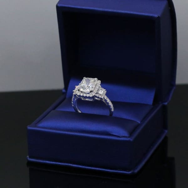 Amazing 18k White Gold Engagement Ring with 4.21ct. Diamonds, Ring in packing  
