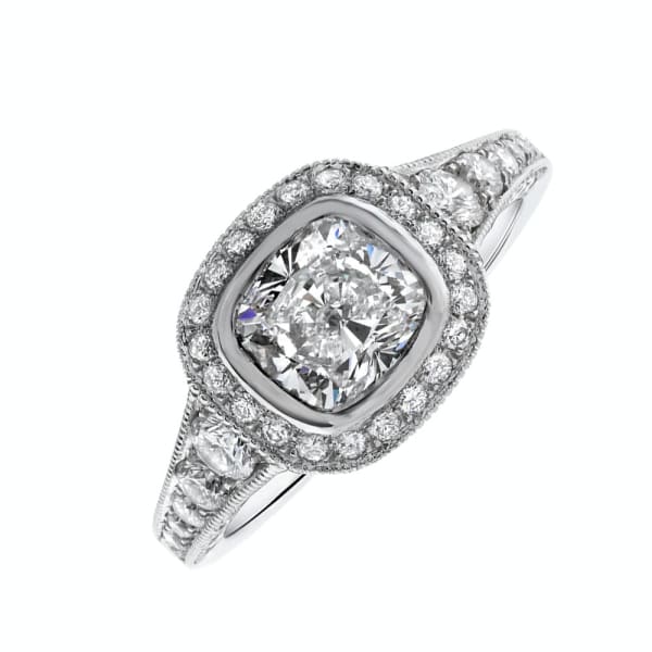Beautiful platinum engagement ring with 1.52CT cushion diamond R-57500, Main view