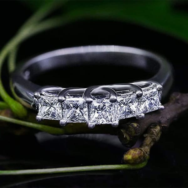Charming Half-Way Wedding Diamond Ring DS-456729