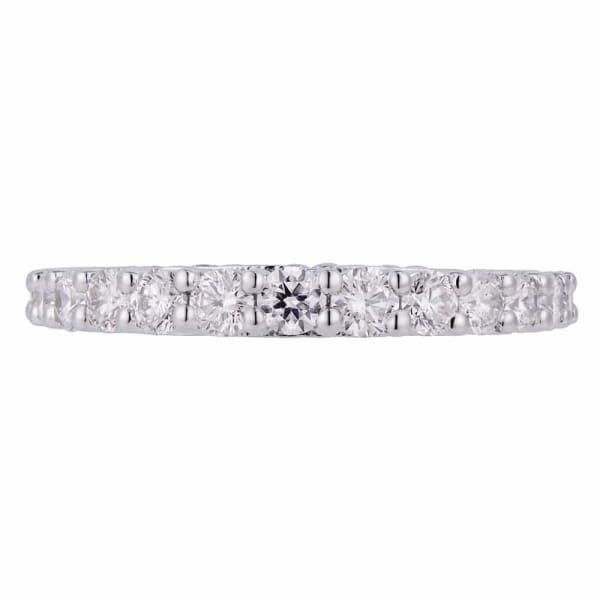Classic and elegant design 18K white gold band with 1.40ct diamonds KR07130B4