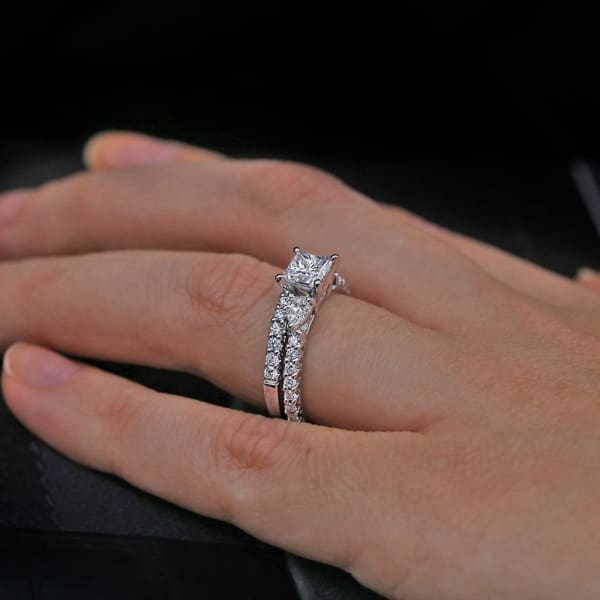Engagement bridal set with 1.85 ct of Total Diamond Weight Eng-13003, Ring on a finger