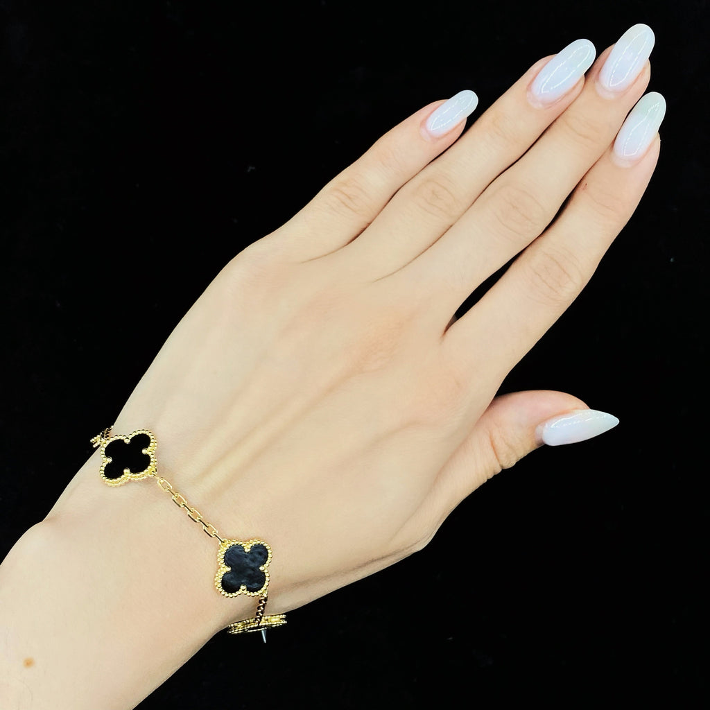 Fashion 18k Yellow Gold Bracelet with Black Onyx - Bracelets