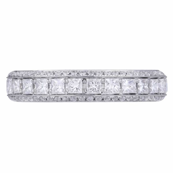 Luxury and elegant design 18K white gold band with 1.10ct diamonds KR13102