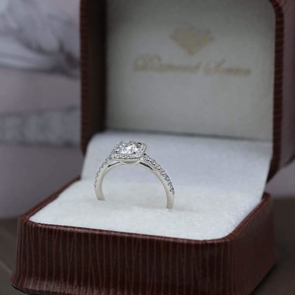 Perfect 18k White Gold Engagement Ring w/1.25ct. Diamonds, Profile