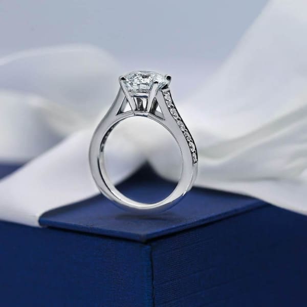 Platinum Engagement Ring with Solitaire 2.14ct Round Cut Diamond ENG-35005, Profile 