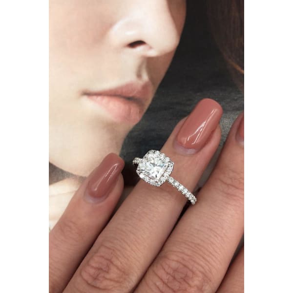 Precious 14k White Gold Engagement Ring with 1.71ct,  Fashion decoration