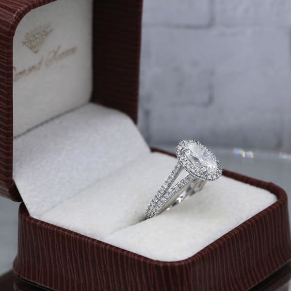 Precious 14k White Gold Engagement Ring with 2.80ct. Diamonds, Left