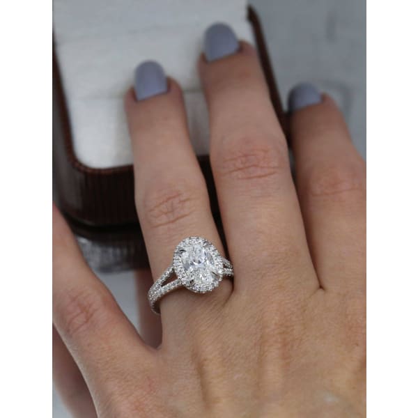 Precious 14k White Gold Engagement Ring with 2.80ct. Diamonds, Fashion decoration