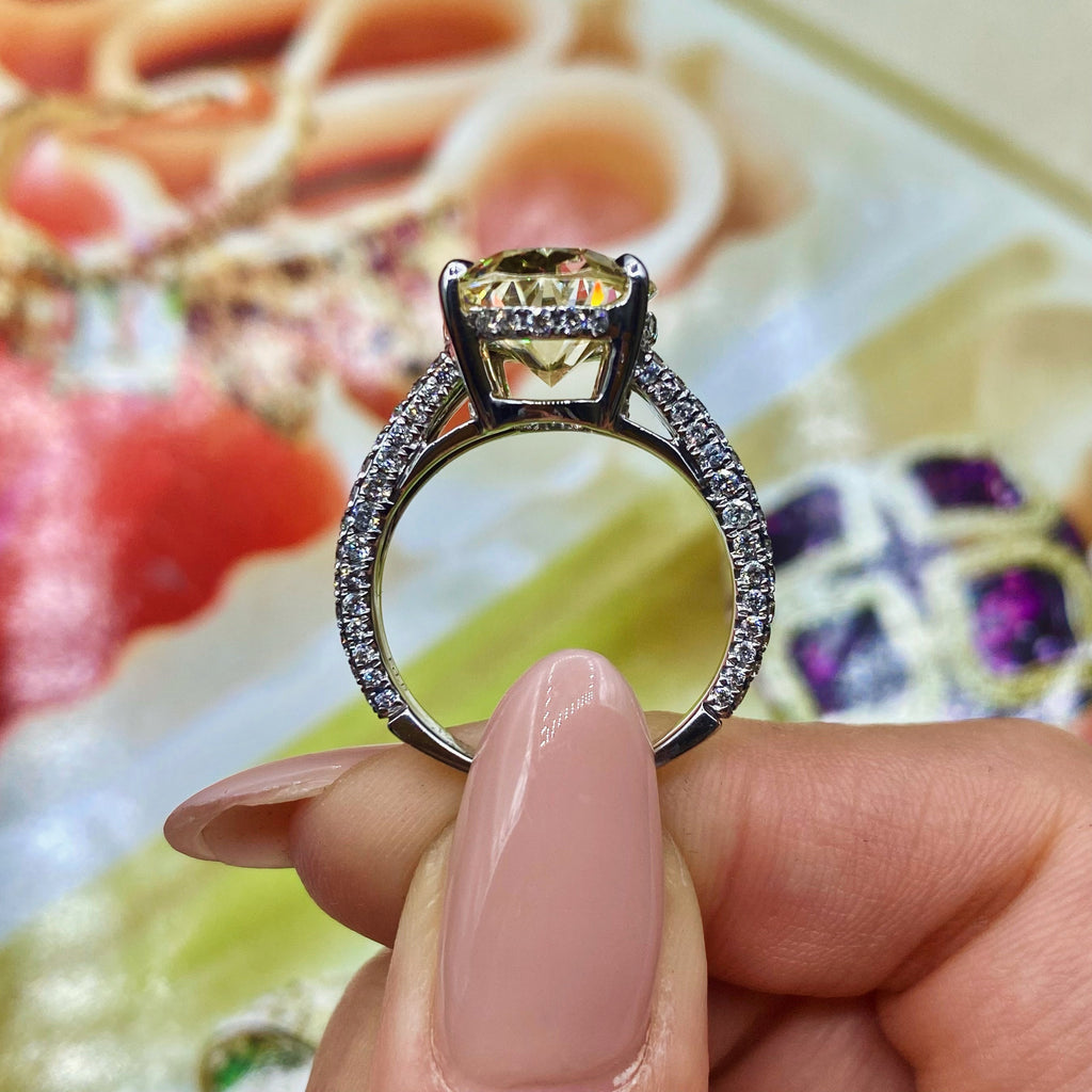 Stunning 18K white gold diamond ring DS-12506 - Jewelry