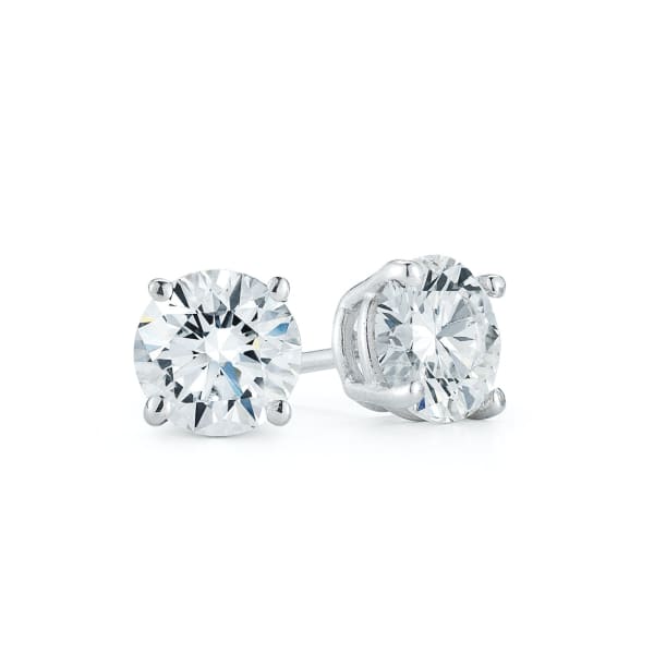 Stunning Diamond Studs total approx weight of 3.00 ct Round 