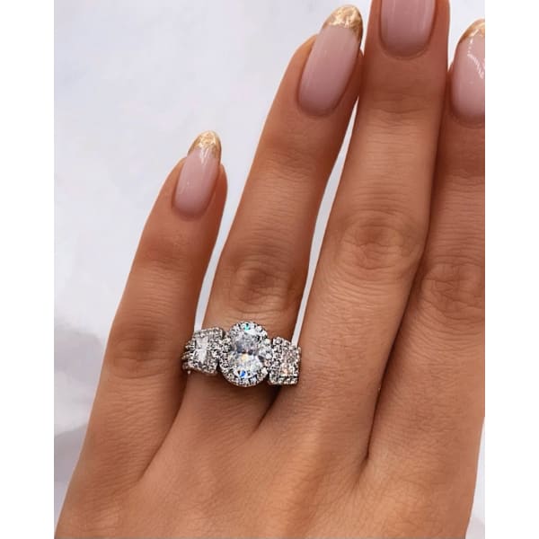 Three-Stone Platinum Engagement Ring with 3.51ct of Total 