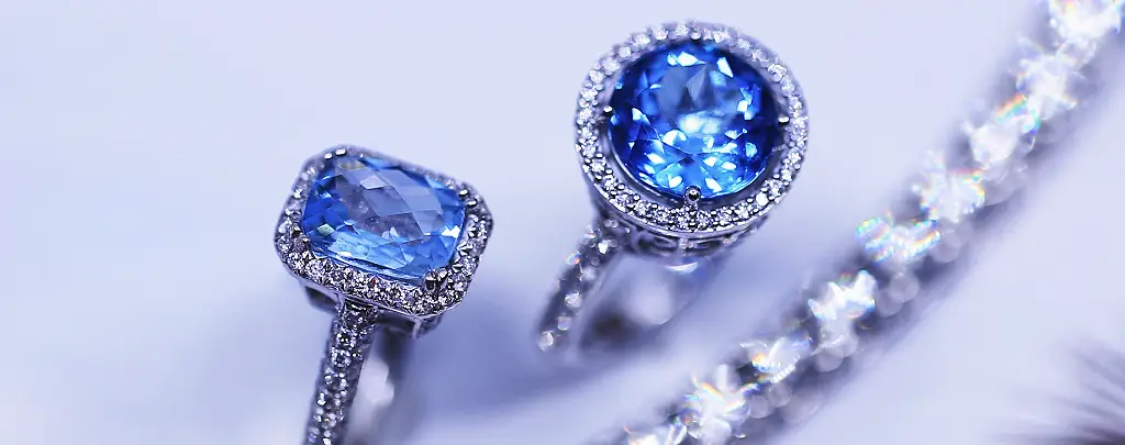Using jewelry as collateral for a fast loan in New York City